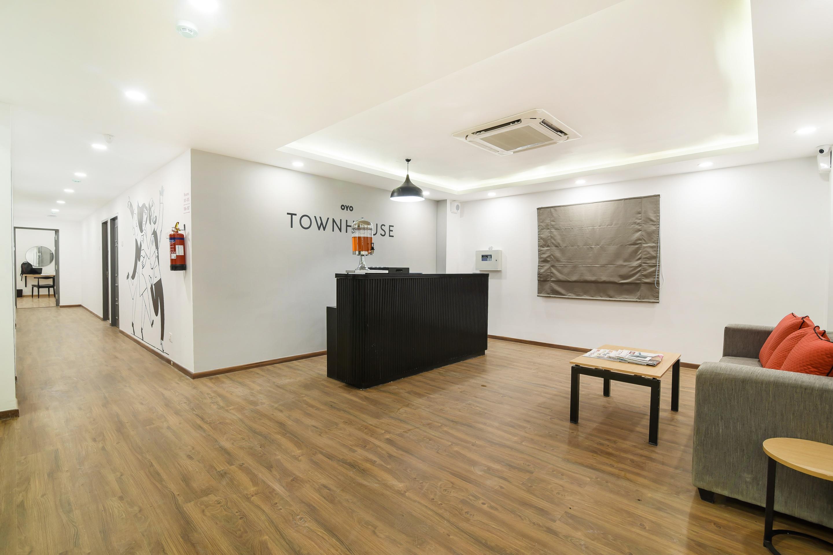 Oyo Townhouse 091 Nungambakkam Hotel Chennai Exterior photo
