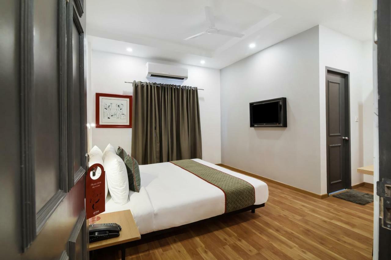 Oyo Townhouse 091 Nungambakkam Hotel Chennai Exterior photo